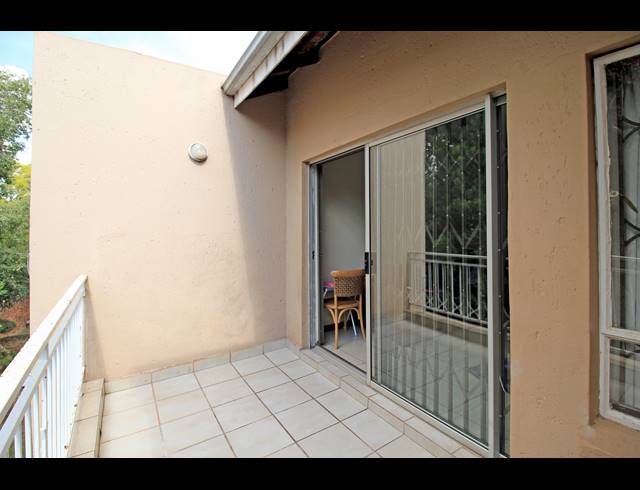 2 BEDROOM APARTMENT FOR SALE IN BUCCLEUCH